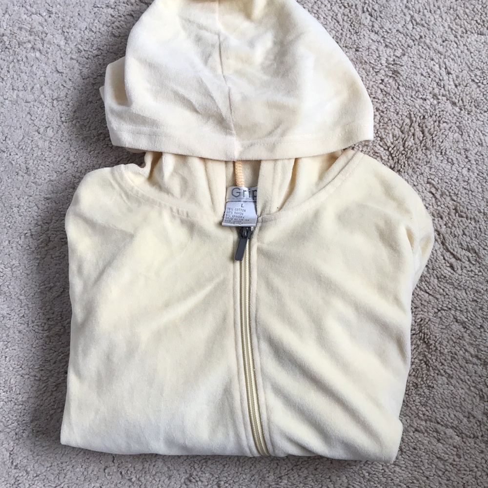✨BUTTER YELLOW ZIPUP✨ - Picture 6 of 6
